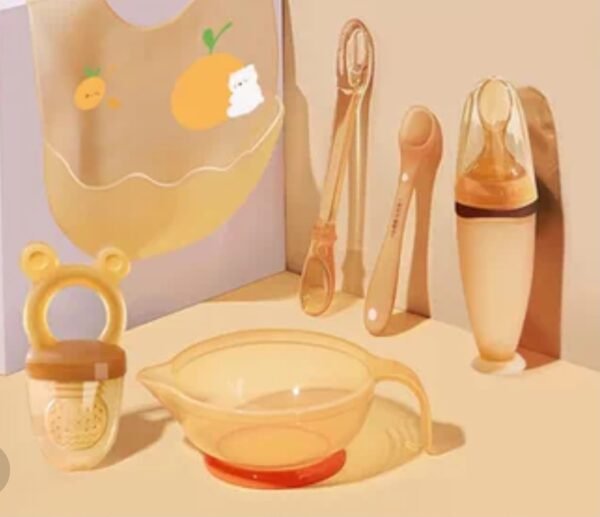 Baby feeding set